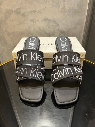 HEELSIVA CK - BLACK