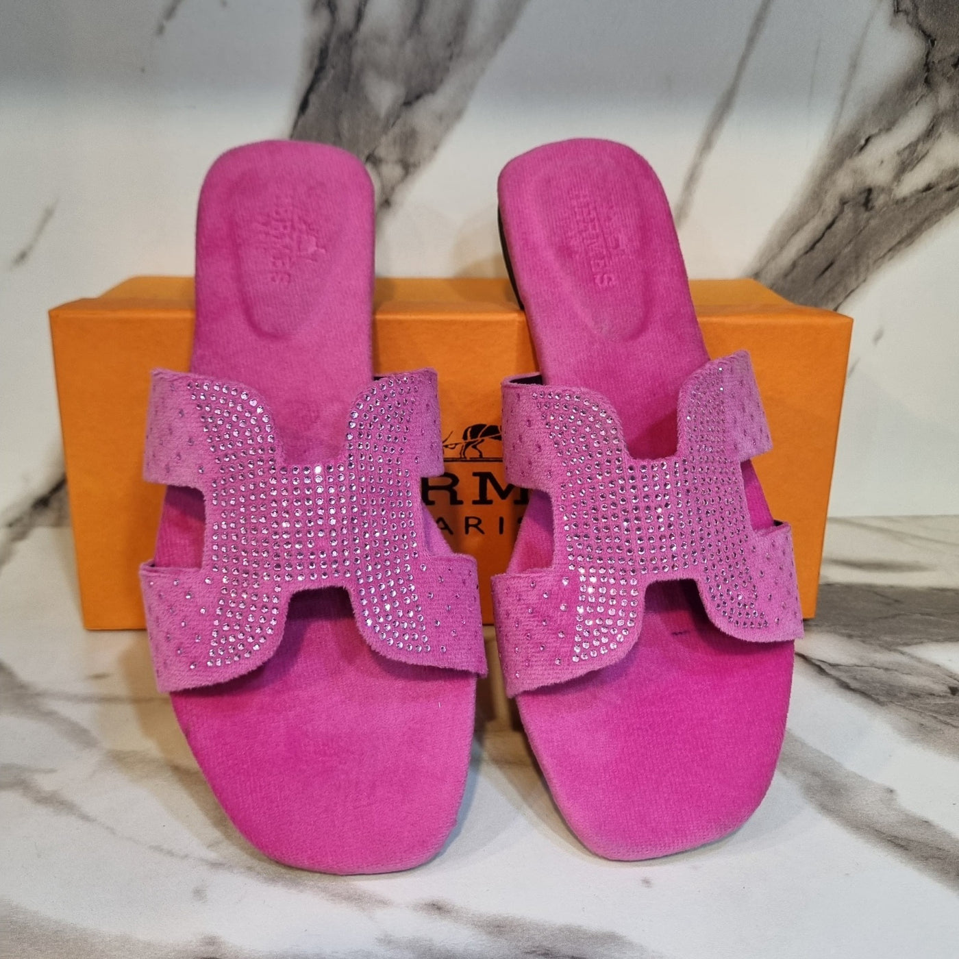 NIA PINK