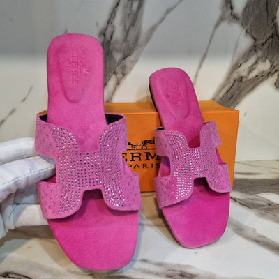 NIA PINK