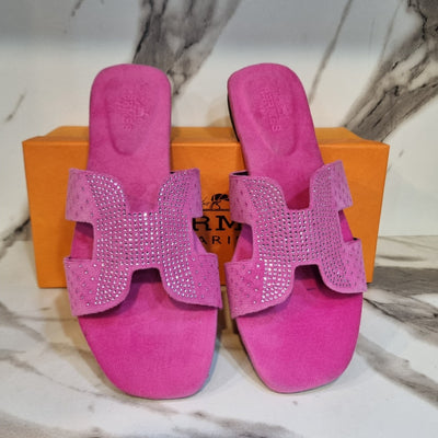 NIA PINK