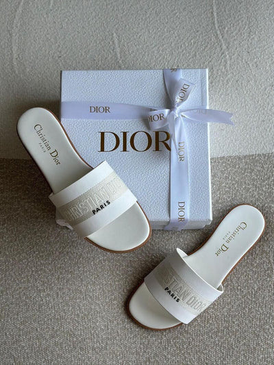 DIOR OFFICIAL MODEL