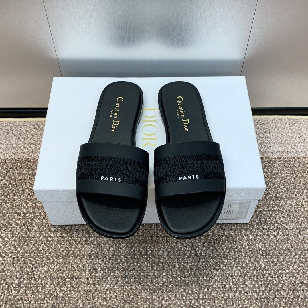 DIOR OFFICIAL MODEL